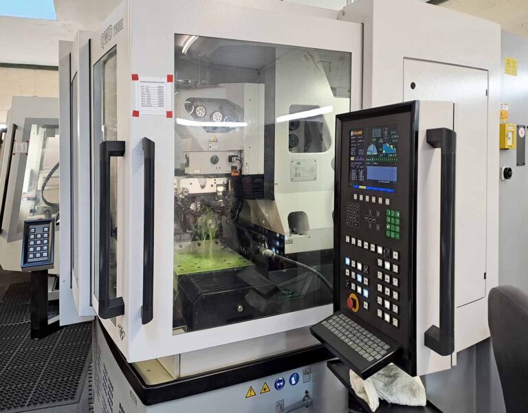 QWD 5 axis wire erosion machine for service and production of shank, block and profile tools. This machine boasts robotic autoloading and offers superior accuracy and finish.